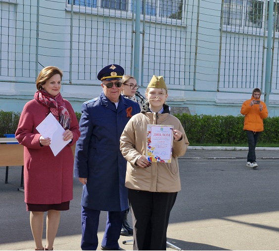 Традиционный патриотический фестиваль-смотр строя и песни «На знамя Победы равняем шаг».